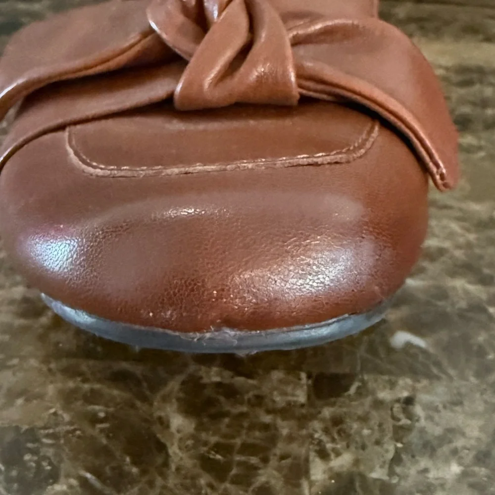 Born. Carrine Bow Detail Leather Slip On Loafers. Tan. Size 7.